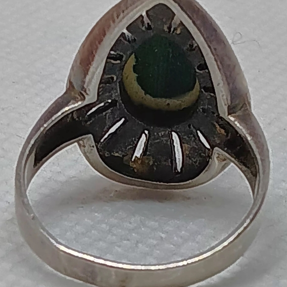 Vintage Green Chrysoprase Marcasite Pear Shaped .925 Sterling Silver Size 7-7.25 - Picture 2 of 4